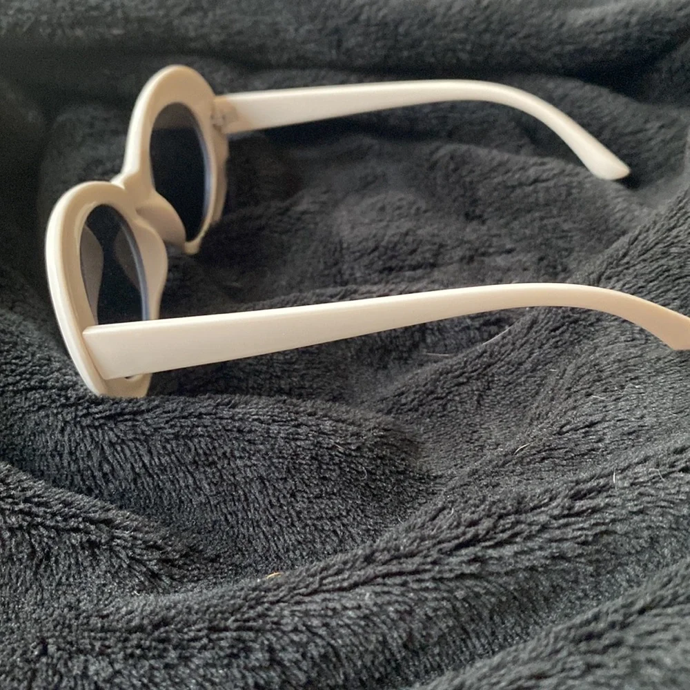 Selling Clout Goggles